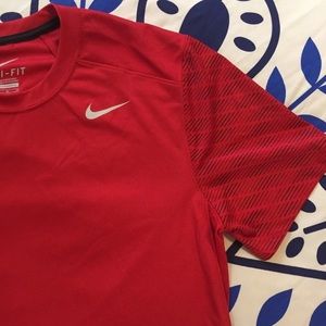 Men’s Nike t-shirt